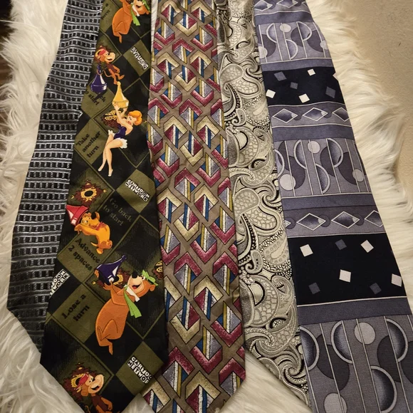 Assorted Multi-colored Ties Collection - Picture 11 of 11